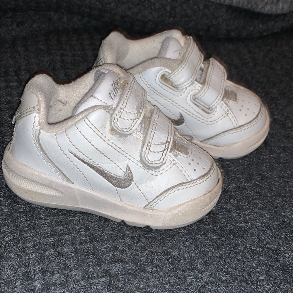 Infant nikes
